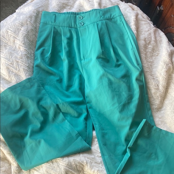 HALARA Wide Leg Pants in Green - Picture 3 of 4